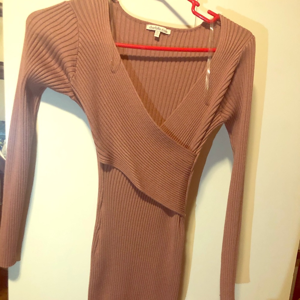 I’m selling a dress for a women